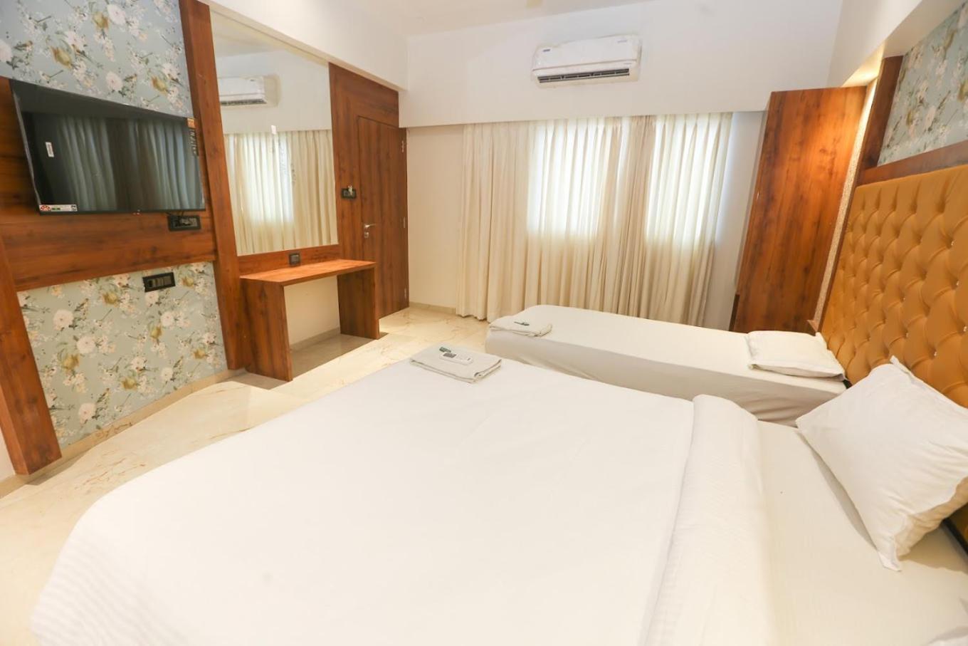 Sahara Lodging & Boarding Otel Mira-Bhayandar Dış mekan fotoğraf